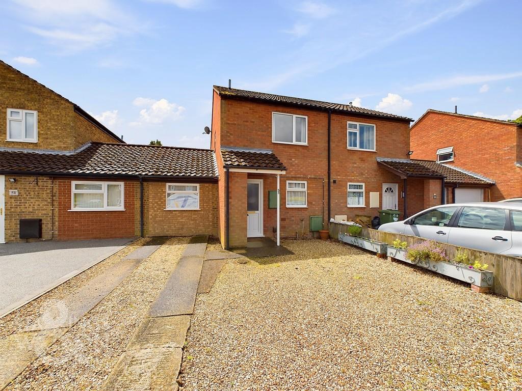 Middleton Crescent, Costessey, Norwich 2 bed semidetached house for