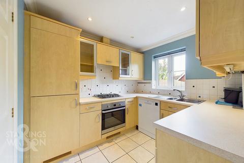 3 bedroom semi-detached house for sale, William Childerhouse Way, Norwich