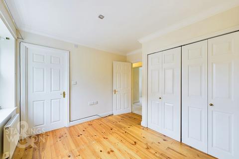 3 bedroom semi-detached house for sale, William Childerhouse Way, Norwich