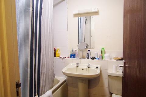 Ground floor flat for sale, Auckland Road, London SE19 2DF