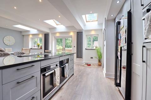 4 bedroom semi-detached house for sale, Kingsway, Manchester M28