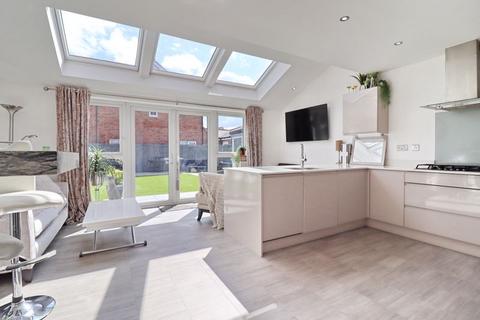 4 bedroom detached house for sale, Malkins Wood Lane, Manchester M28