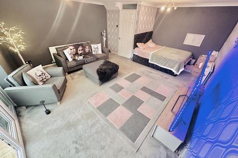 3 bedroom terraced house for sale, Braemar Close, Dudley DY3