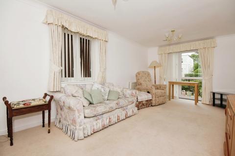 undefined, Lewis Court, Redhill RH1