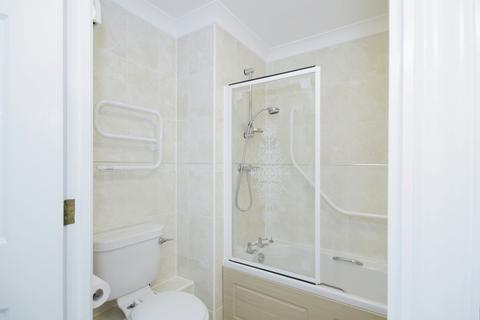 undefined, Lewis Court, Redhill RH1