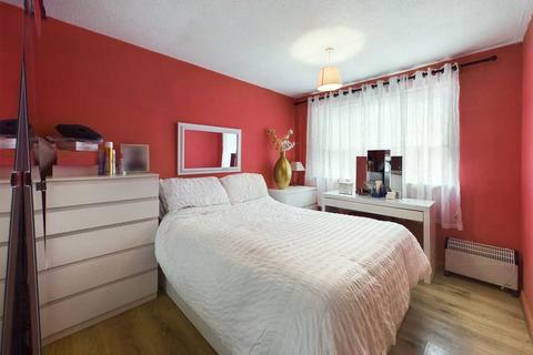 2 bedroom apartment for sale, Prestbury Close, Worcester, Worcestershire, WR4