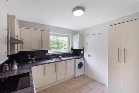 1/2, 17 Lethamhill Road, Glasgow, G33 2SG