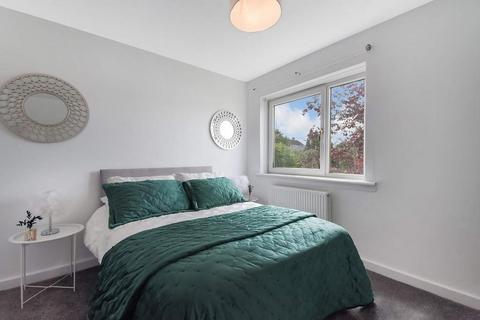 1/2, 17 Lethamhill Road, Glasgow, G33 2SG