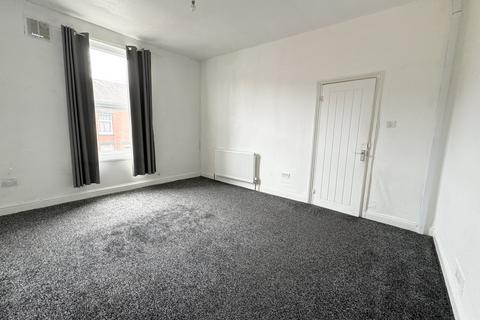2 bedroom terraced house to rent, Trentham Grove, Leeds, West Yorkshire, LS11