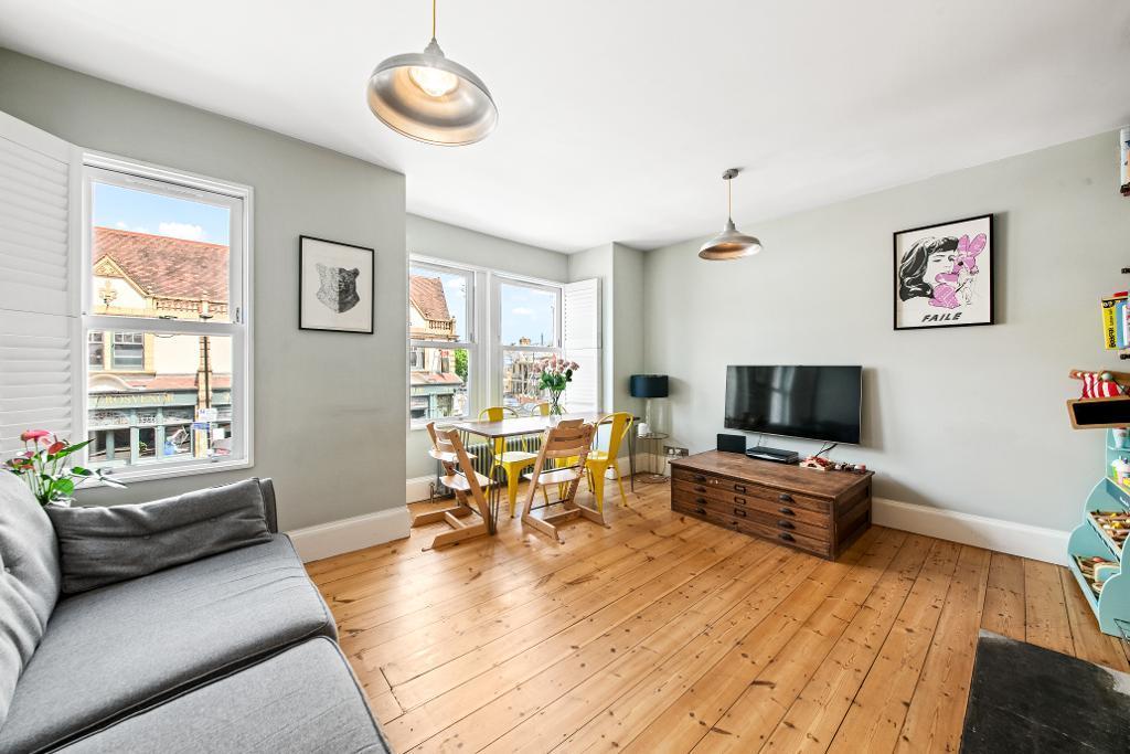 Oaklands Road, Hanwell, London, W7 1HS 3 bed for sale £625,000