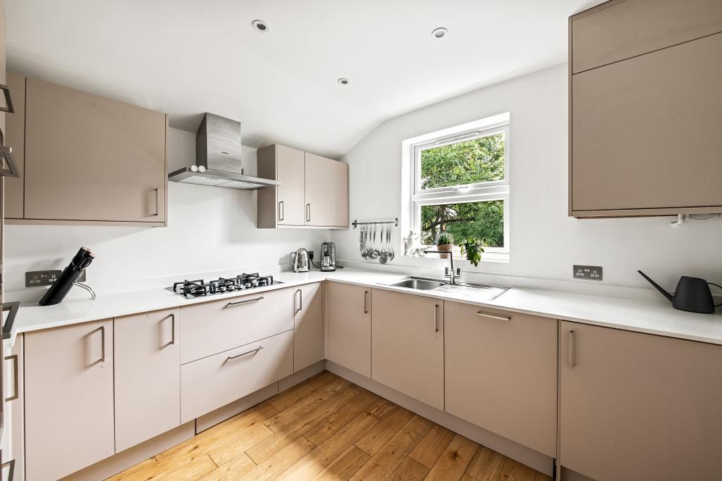 Oaklands Road, Hanwell, London, W7 1HS 3 bed for sale £625,000