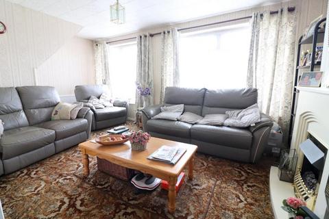 3 bedroom semi-detached house for sale, Luton LU3