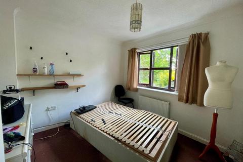 1 bedroom flat for sale, Shelton Avenue, Warlingham, Surrey, CR6 9NF