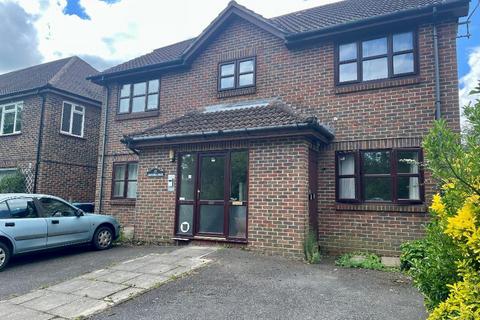 1 bedroom flat for sale, Shelton Avenue, Warlingham, Surrey, CR6 9NF