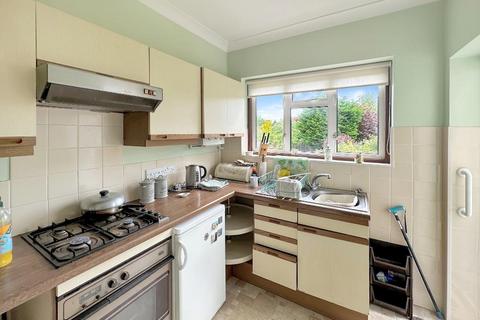 3 bedroom semi-detached house for sale, Leighton Gardens, Sanderstead, Surrey, CR2 9DY