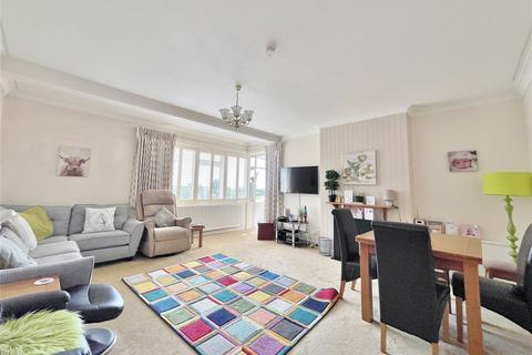 3 bedroom flat for sale, Gloucester Court, George V Avenue, Worthing, West Sussex, BN11