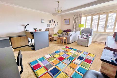 3 bedroom flat for sale, Gloucester Court, Worthing BN11