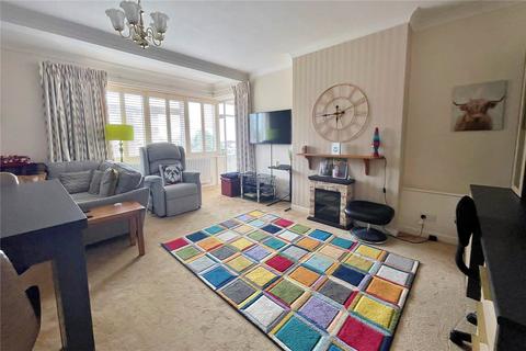 3 bedroom flat for sale, Gloucester Court, Worthing BN11