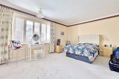 3 bedroom flat for sale, Gloucester Court, Worthing BN11