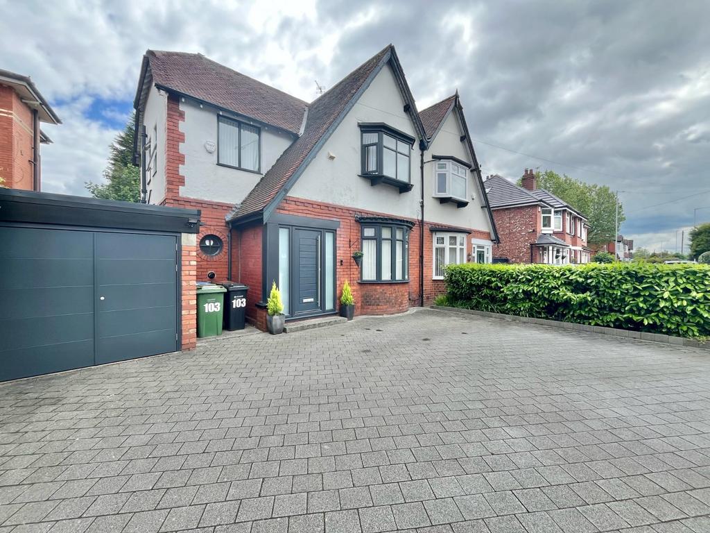 Dialstone Lane, Offerton, Stockport, SK2 3 bed semidetached house for sale £375,000
