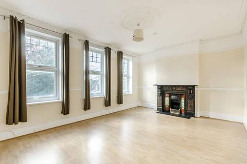 3 bedroom flat to rent, Half Moon Lane, Herne Hill, London, SE24