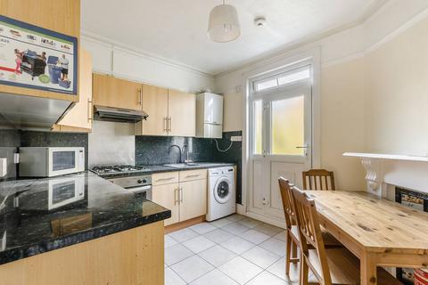 3 bedroom flat to rent, Half Moon Lane, Herne Hill, London, SE24