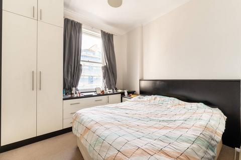 2 bedroom flat to rent, Gloucester Terrace, Bayswater, London, W2