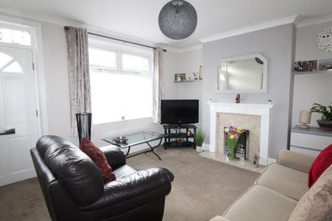 2 bedroom end of terrace house for sale, Thorncliffe Road, Off Fell Lane, Keighley, BD22