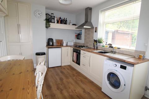 2 bedroom end of terrace house for sale, Thorncliffe Road, Off Fell Lane, Keighley, BD22