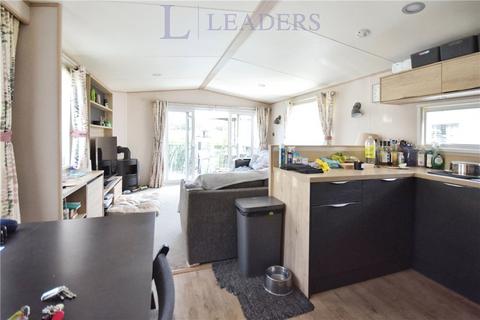 3 bedroom mobile home for sale, Lakeside, Oaklands Holiday Park