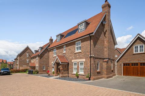 5 bedroom detached house for sale, Bonnet Lane, Burgess Hill, West Sussex
