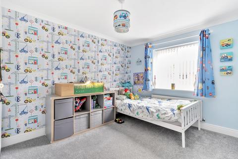 4 bedroom detached house for sale, Danes Mead, Cullompton, Devon, EX15
