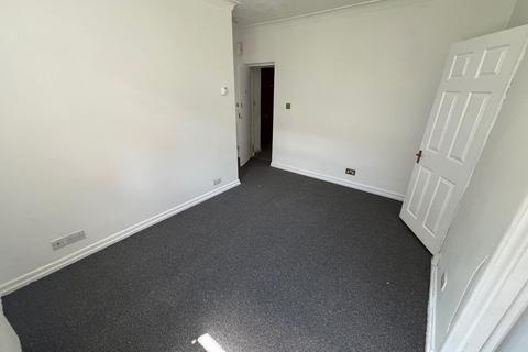 2 bedroom flat to rent, Southampton SO17