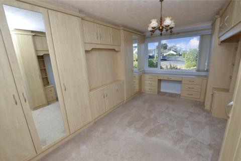 14 Compton Crescent, West Moors, Ferndown, BH22 0BZ