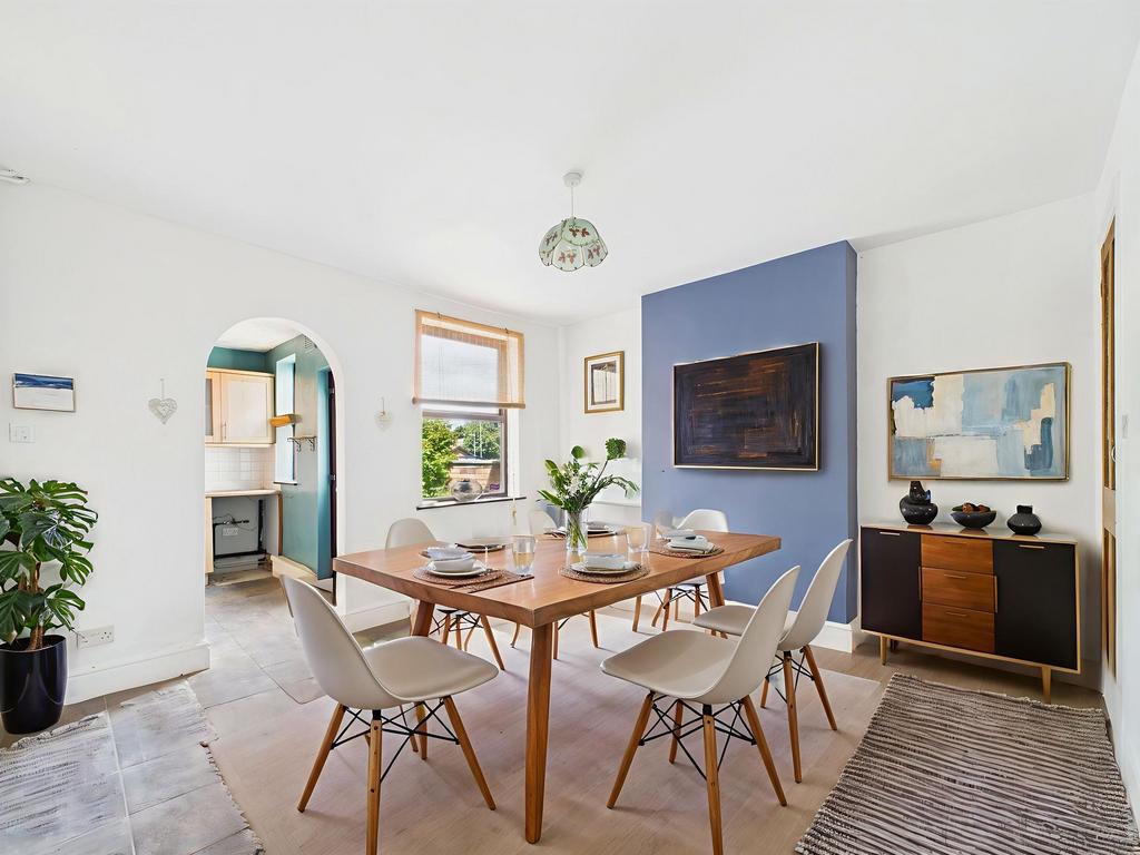 Dining Room (Virtually Furnished)