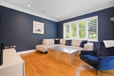 Woodside House Sandringham Drive, Ascot, SL5 7GY