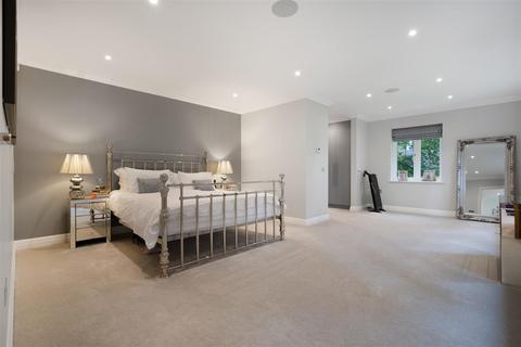 Woodside House Sandringham Drive, Ascot, SL5 7GY