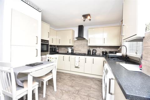 2 bedroom end of terrace house for sale, Red Hall Chase, Leeds, West Yorkshire