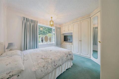 2 bedroom detached bungalow for sale, Oliver Hill, Horsforth, Leeds