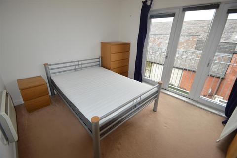 2 bedroom flat to rent, Ellis Street, Manchester M15