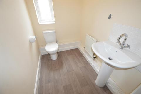 4 bedroom townhouse to rent, Pickering Street, Manchester M15
