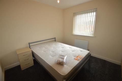 4 bedroom townhouse to rent, Pickering Street, Manchester M15
