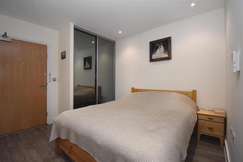undefined, Aylesbury House, Hatton Road, Wembley, HA0