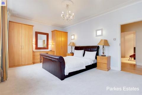 4 bedroom apartment to rent, Lancaster Gate, London, W2