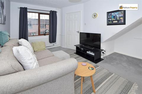 2 bedroom townhouse for sale, Falcon Road, Stoke-On-Trent ST3