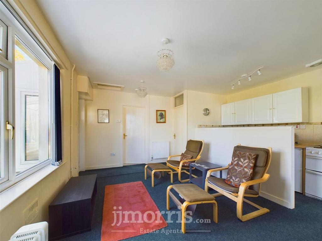 CAM02122 G0-PR0112-STILL015.jpg