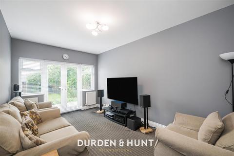 3 bedroom semi-detached bungalow for sale, Woodfield Way, Hornchurch, RM12