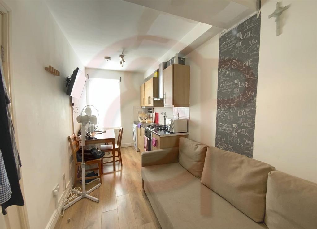 Edgware Road, London, W2 1 bed flat to rent £1,650 pcm (£381 pw)