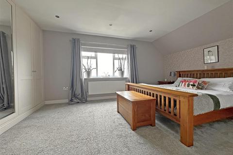 4 bedroom detached house for sale, Haigh House Hill, Huddersfield