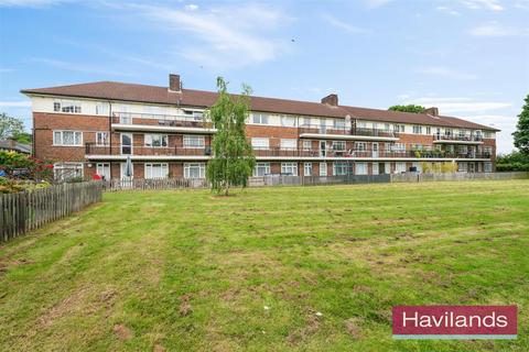 3 bedroom flat for sale, The Poplars, London